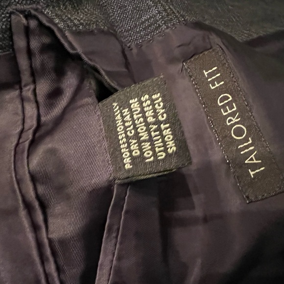 Jos A Bank Wool plaid suit jacket. Sz 40 regular. Blue/Grey. - Picture 9 of 11